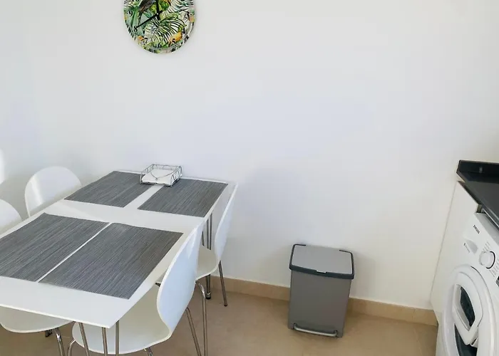 Apartamento a estrenar playa y club náutico a 150m